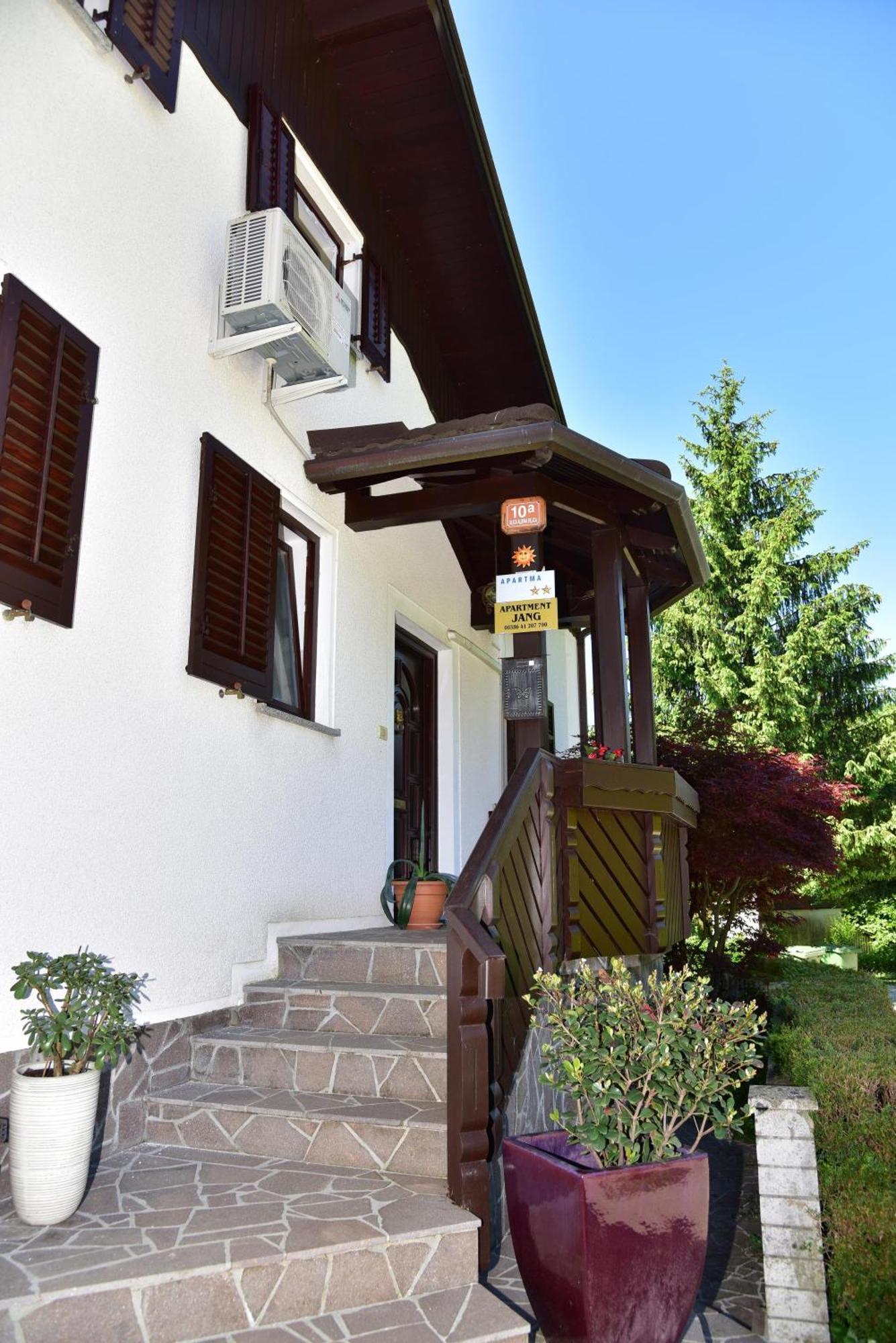 Apartment Jang Tolmin Εξωτερικό φωτογραφία